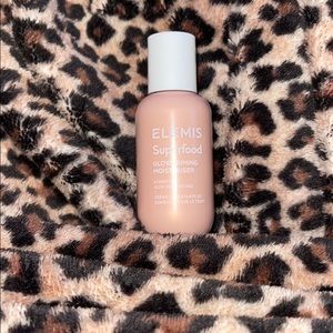 Glow priming moisturizer